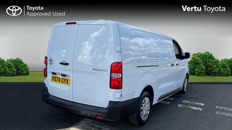 Toyota PROACE Icon White #2