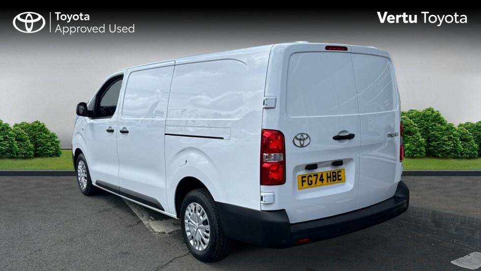 Toyota PROACE Icon White #4
