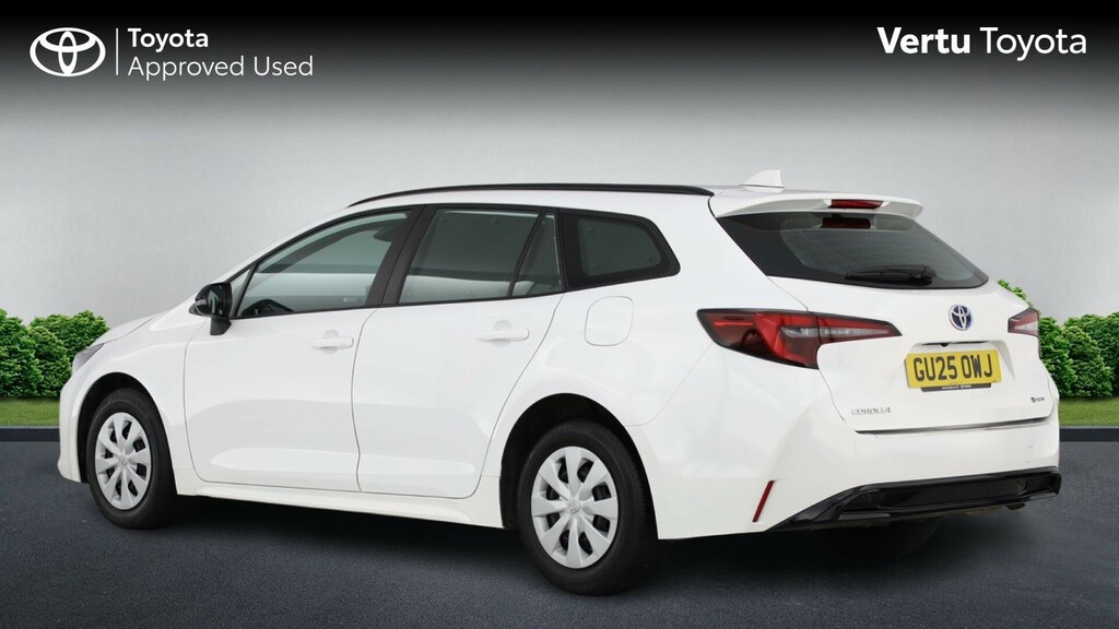 Toyota Corolla Commercial White #4