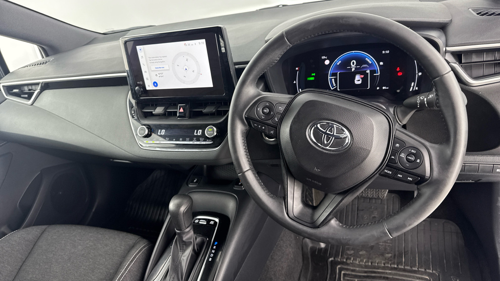 Toyota Corolla Commercial White #6