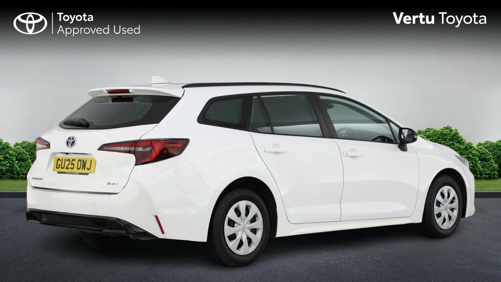 Toyota Corolla Commercial White #2