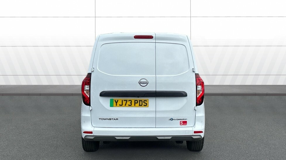 Nissan TOWNSTAR Tekna White #6