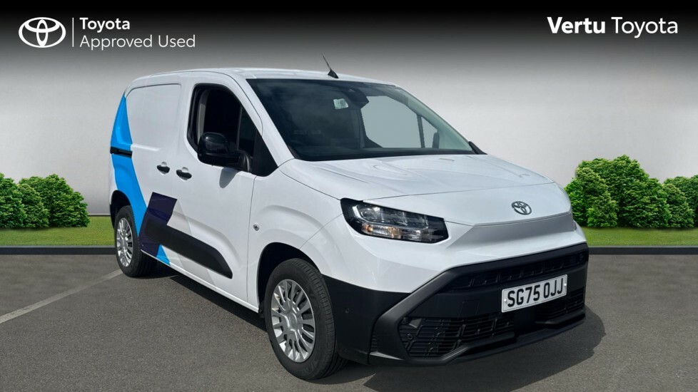 Toyota Proace City Icon White