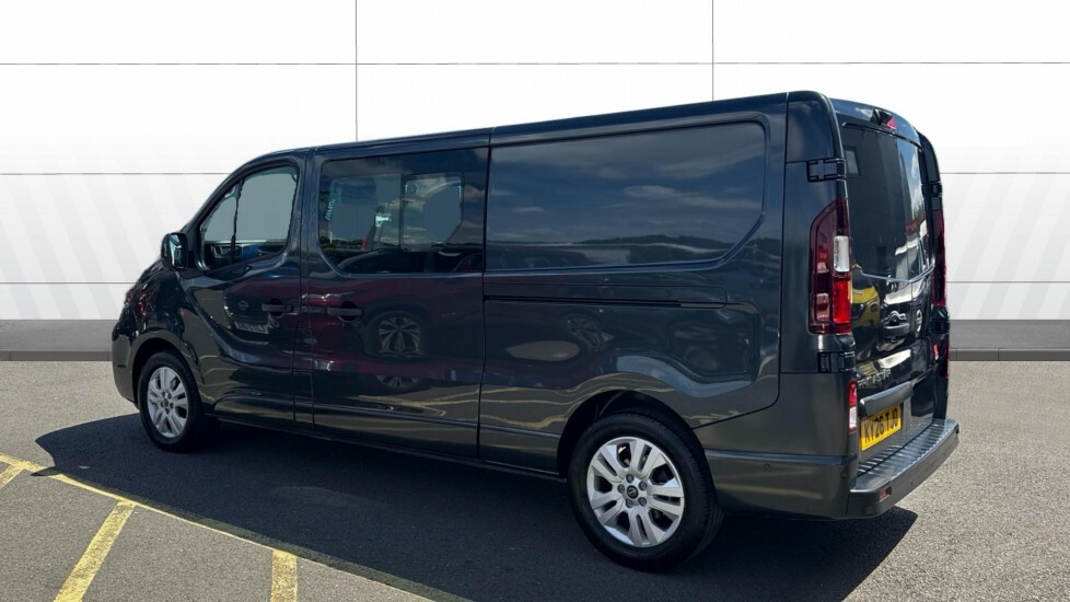 Nissan Primastar Tekna Grey #2