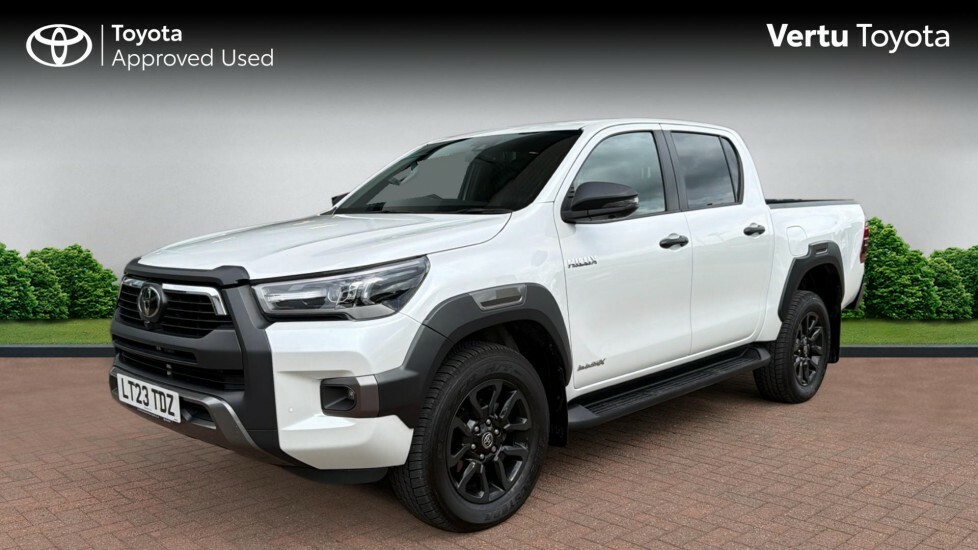Toyota HILUX Invincible X LT23TDZ White #3