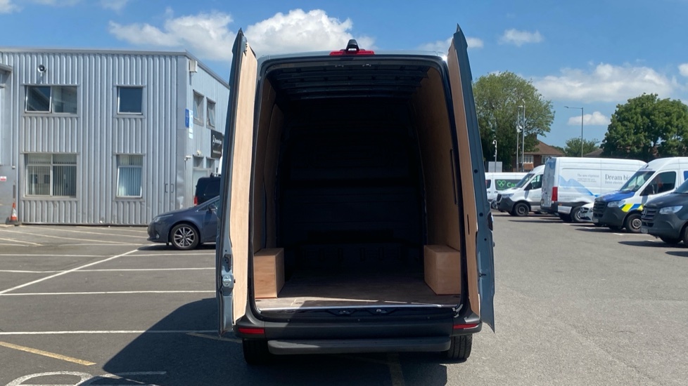 Mercedes-Benz Sprinter Pro Blue #3