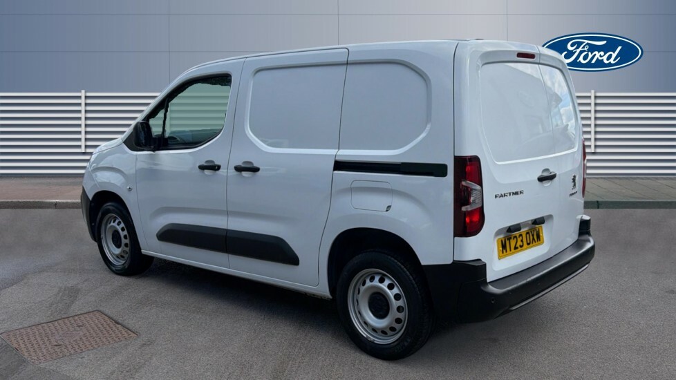 Peugeot Partner Professional Premium White #2