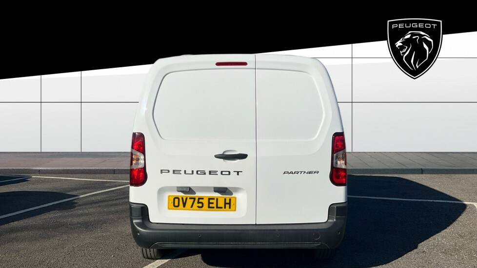 Peugeot Partner Professional White #6