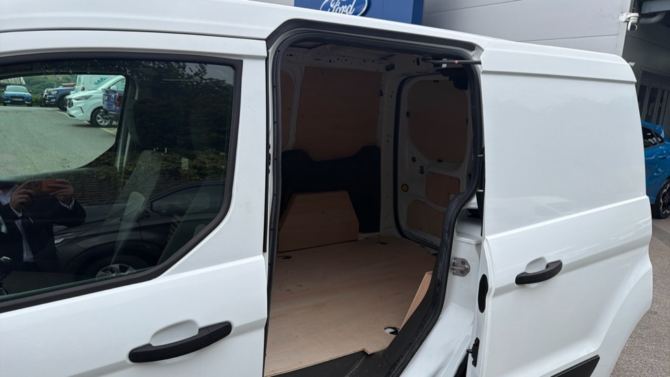 Ford Transit Connect Mpv White #5