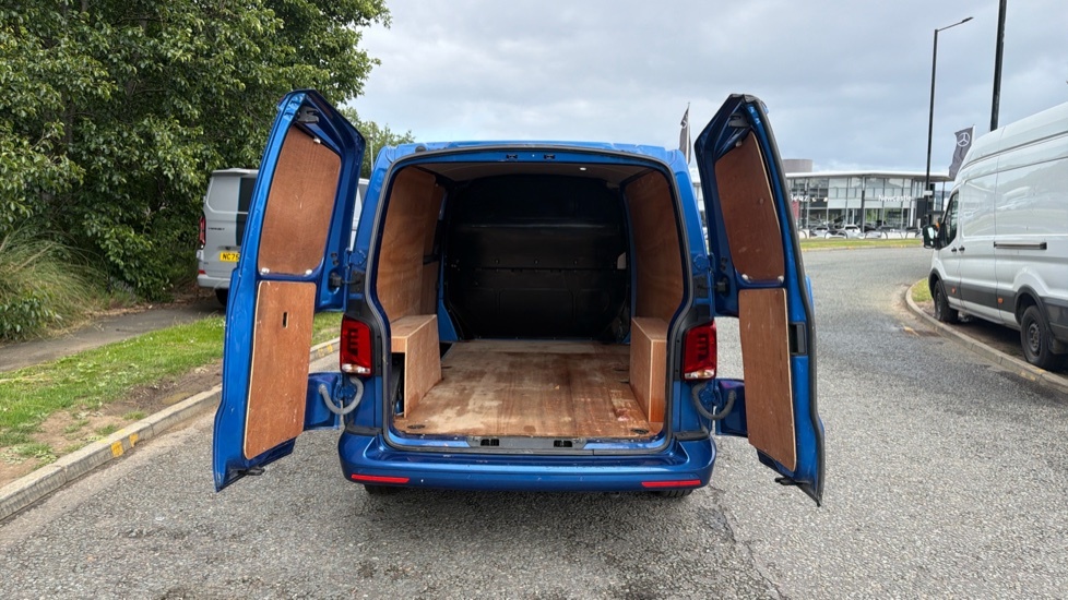 Volkswagen Transporter Highline Blue #3