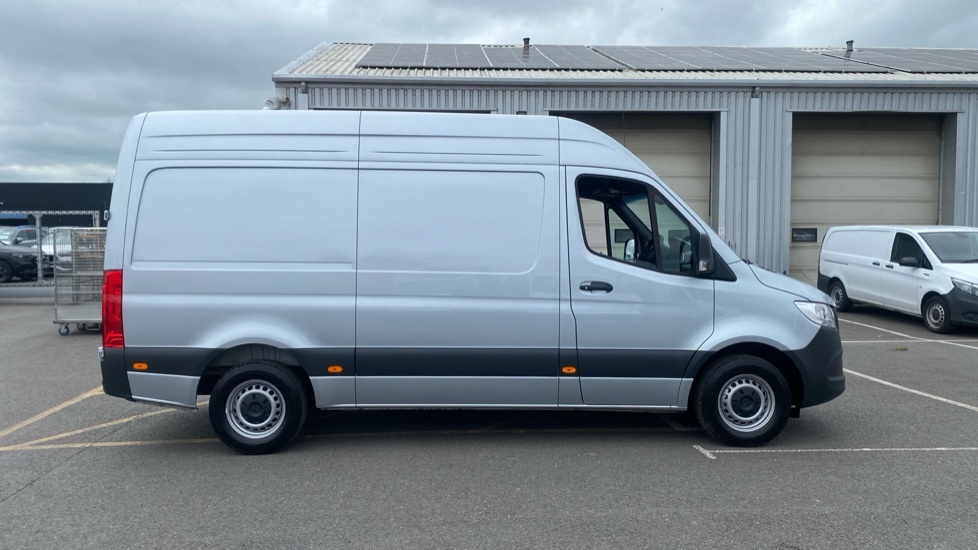 Mercedes-Benz Sprinter 315Cdi Mwb Hr Rwd White #9