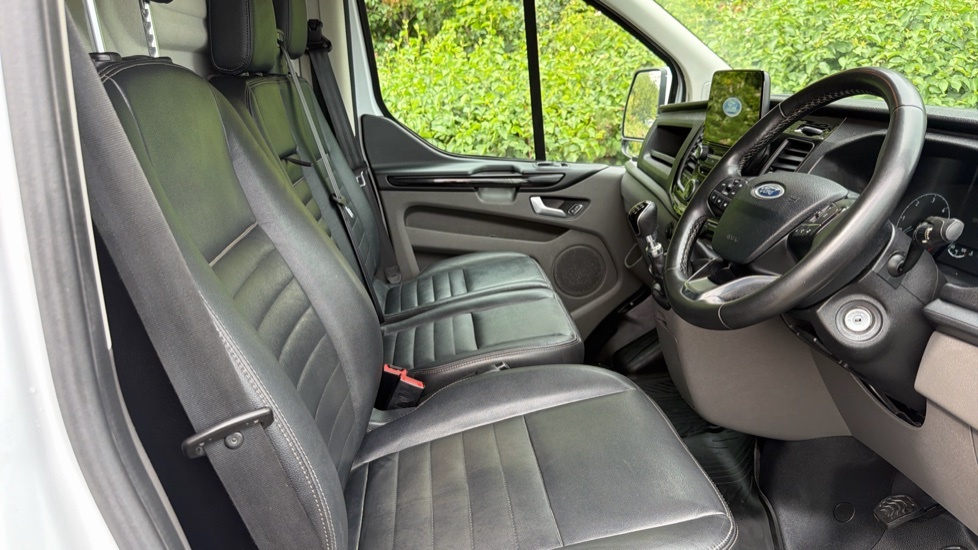 Ford Transit Custom Trail White #6