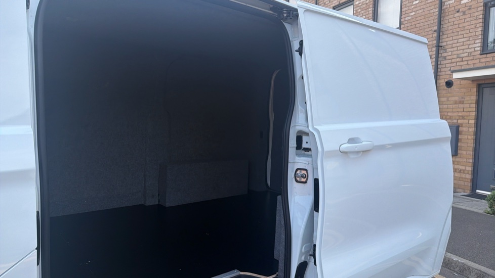 Ford Transit Custom Limited White #5