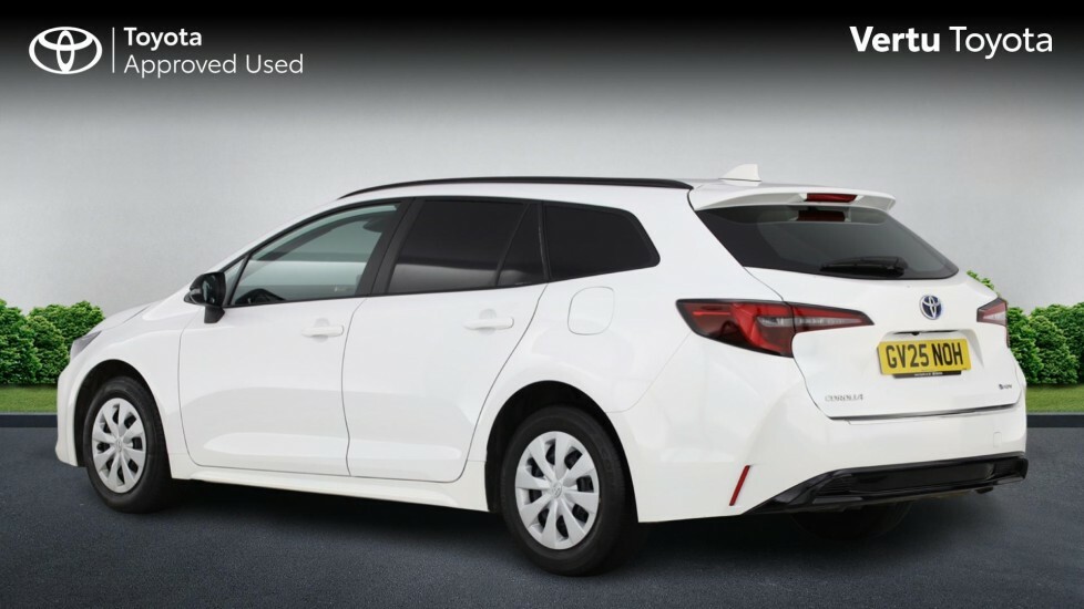 Toyota Corolla Commercial White #4