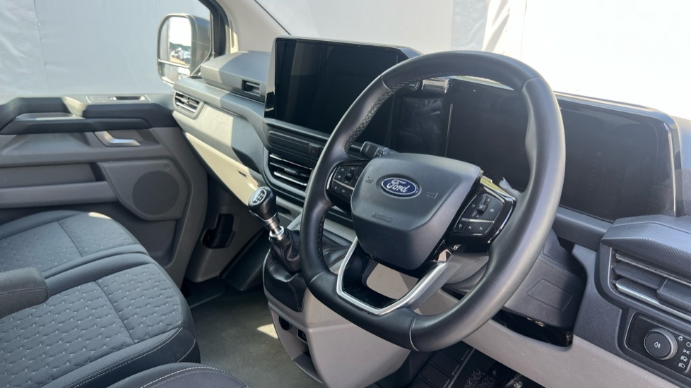 Ford Transit Custom 2L Limited White #11
