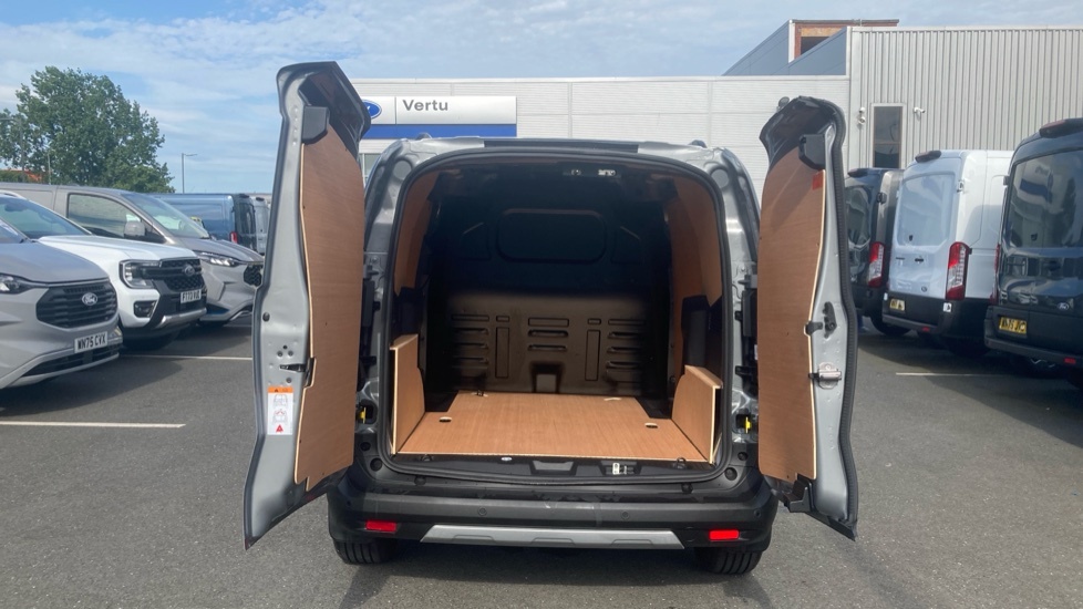 Ford Transit Courier Trend Silver #24