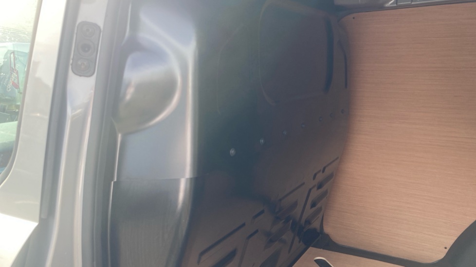 Ford Transit Courier Trend Silver #17