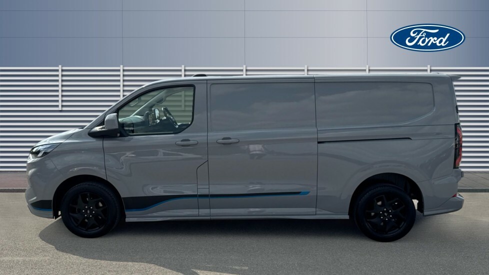 Ford Transit Custom Panel Van 2.0 Transit Trend Van 350 L3 2.0L Ecoblu White #4