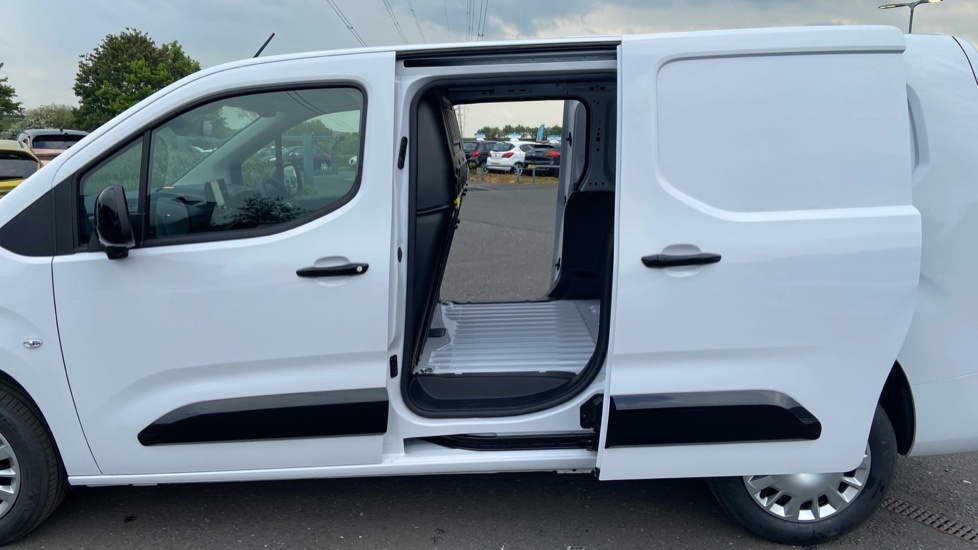 Vauxhall Combo Pro White #5