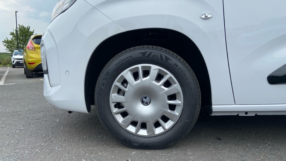 Vauxhall Combo 1.5 Prime Plus Panel Van 6Dr Xl Euro White #17