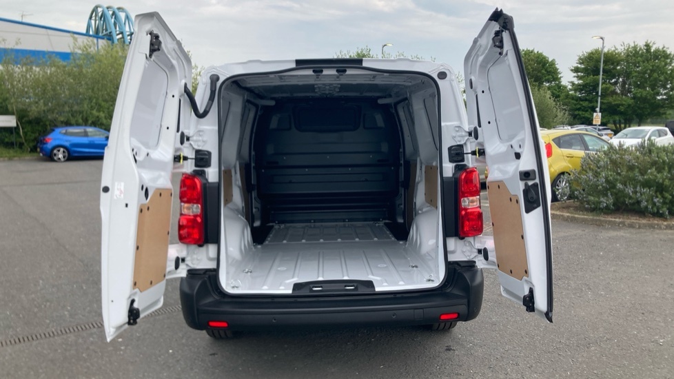 Vauxhall Vivaro Prime White #3