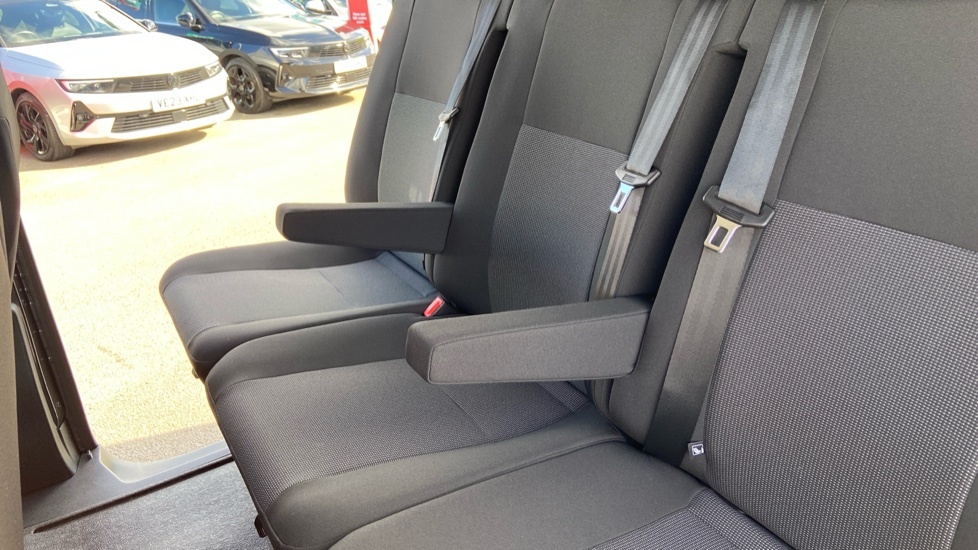 Vauxhall Vivaro 2.0 Turbo D Pro Panel Van 6Dr Swb Eu White #29
