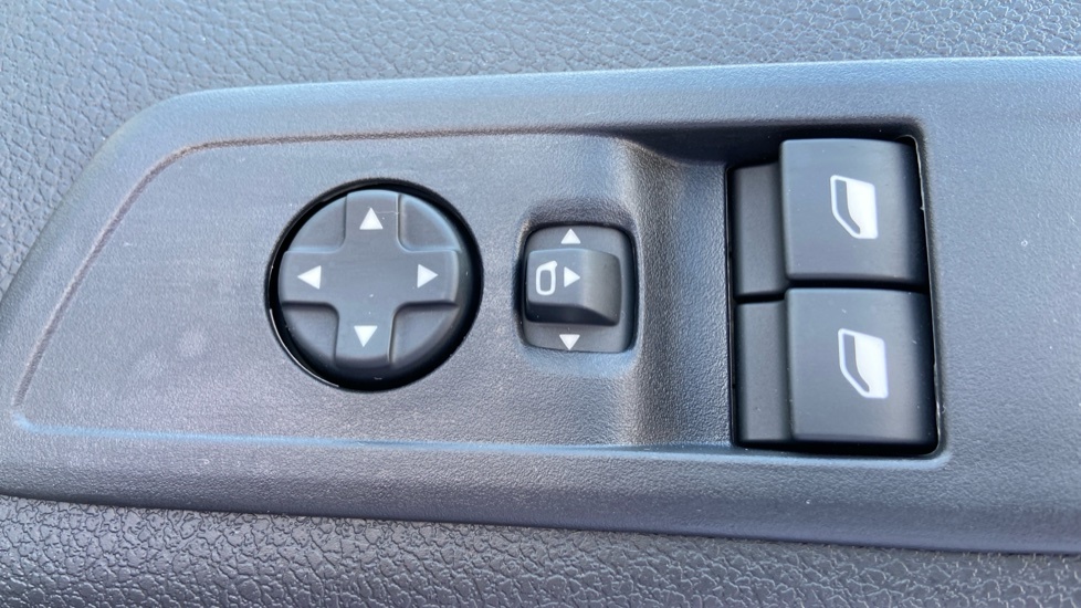 Vauxhall Vivaro 2.0 Turbo D Pro Panel Van 6Dr Swb Eu White #38
