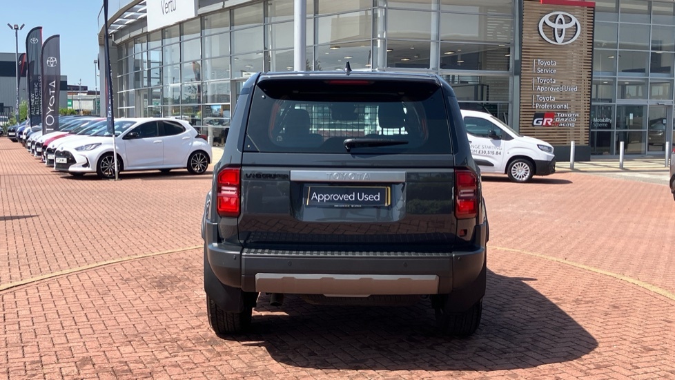 Toyota Land Cruiser 2.8D Invincible 4Wd E Grey #25