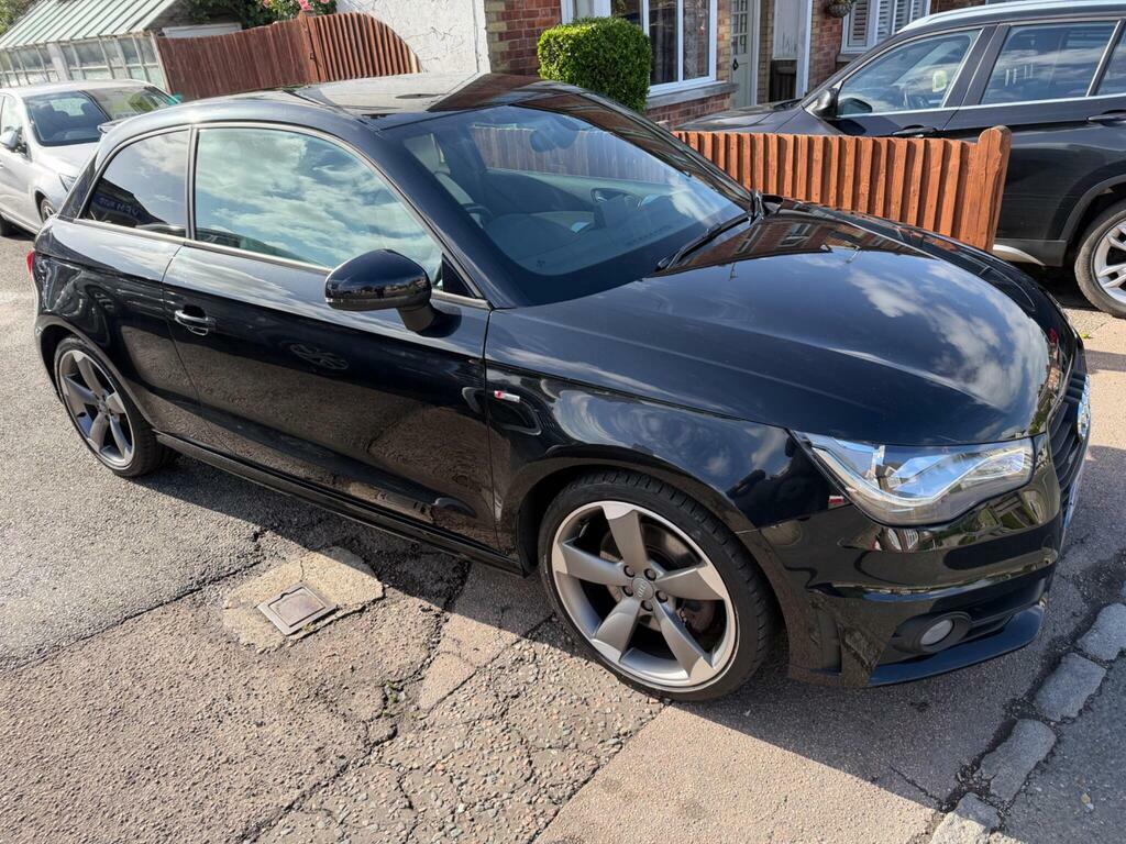 Audi A1 1.4 Tfsi Black Edition S Tronic Euro 5 GL13OXE Black #2