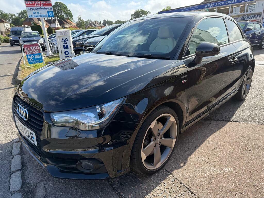 Audi A1 1.4 Tfsi Black Edition S Tronic Euro 5 GL13OXE Black #4