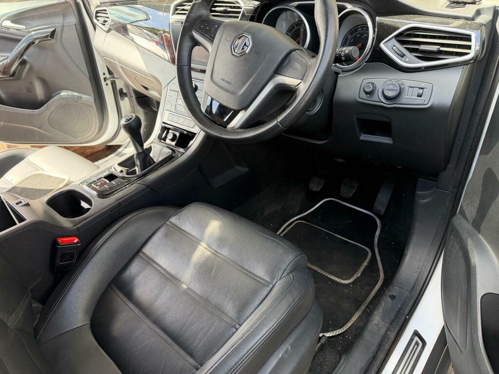 MG GS 1.5 Tgi Exclusive Euro 6 S S White #3