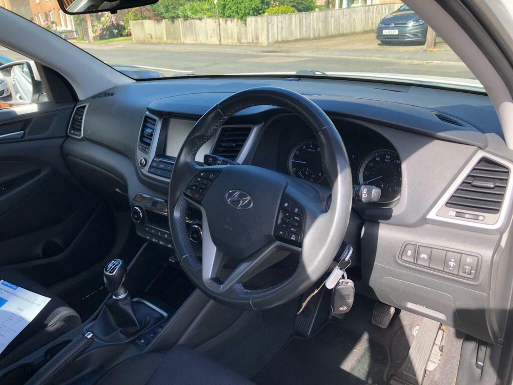 Hyundai Tucson S Grey #26