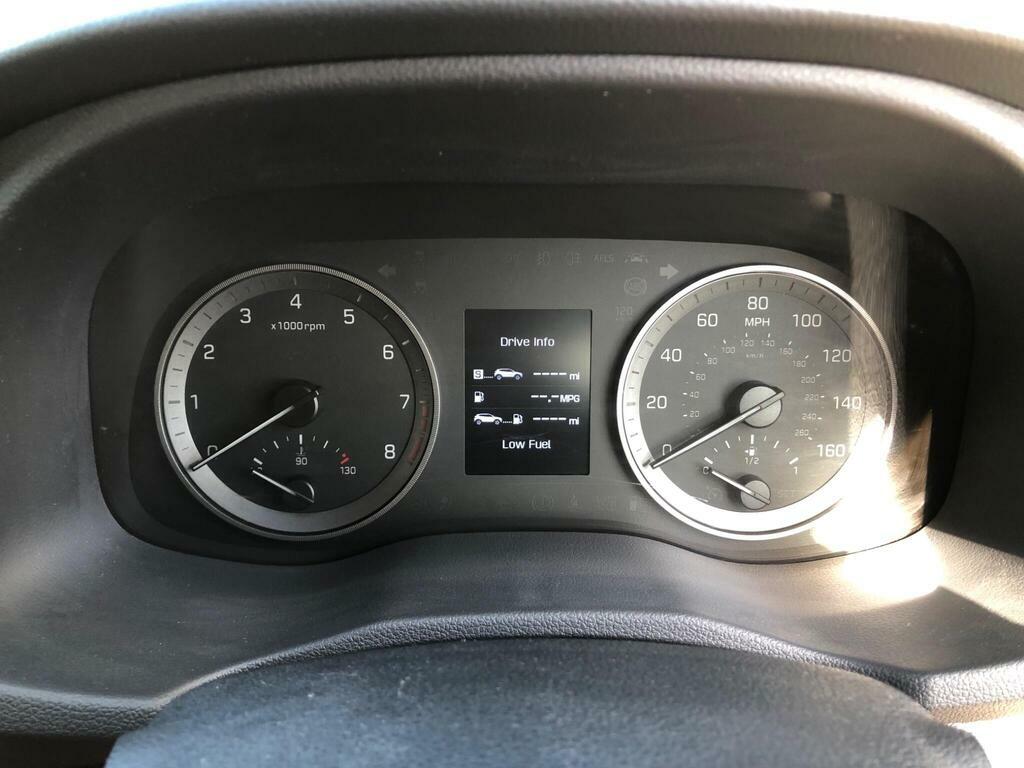 Hyundai Tucson S Grey #32