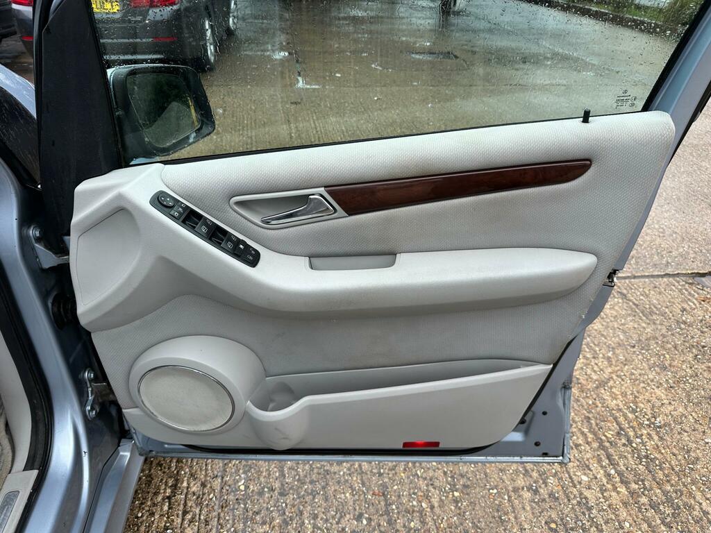 Mercedes-Benz B Class B160 Blueefficiency Se Silver #24