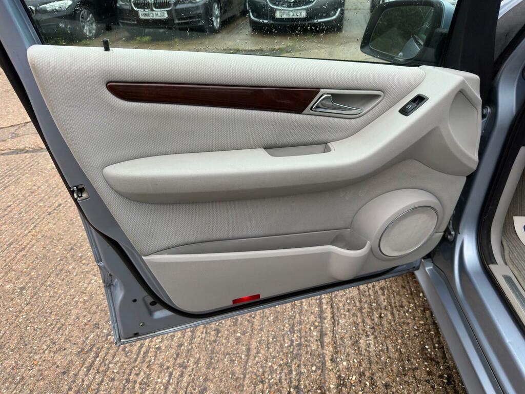 Mercedes-Benz B Class B160 Blueefficiency Se Silver #26
