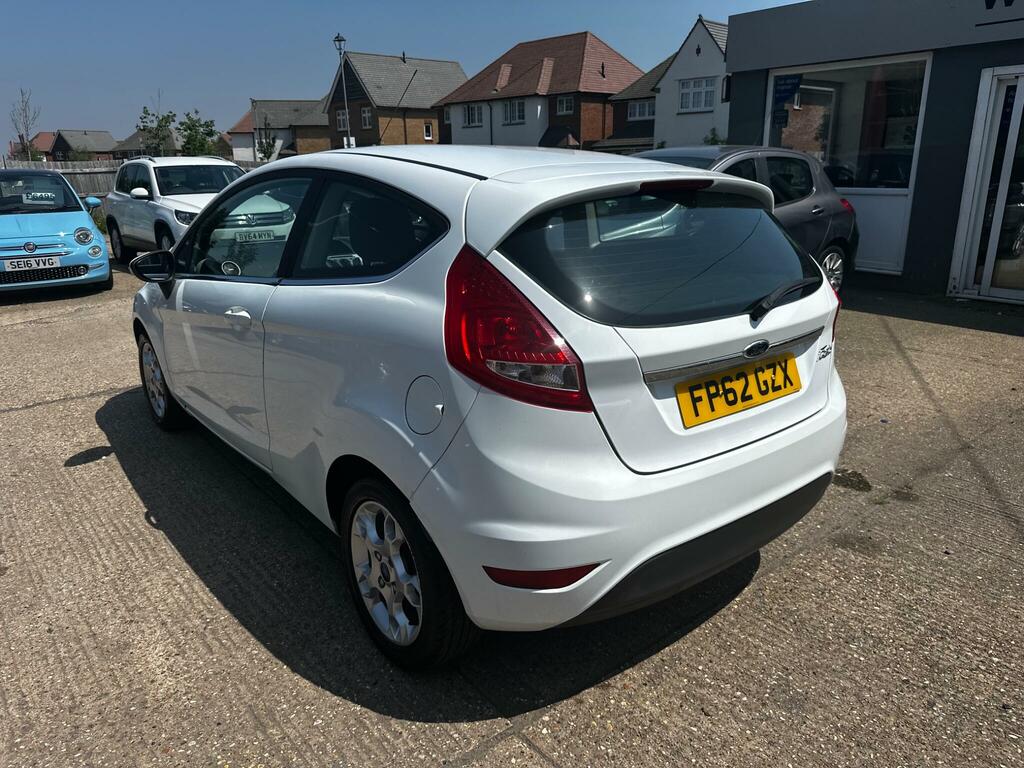 Ford Fiesta 1.4 Zetec White #4
