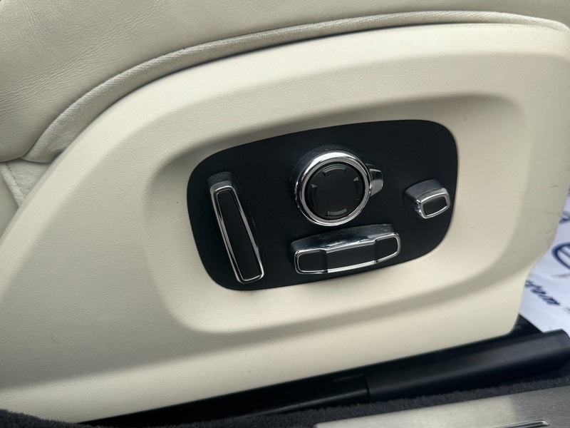 Jaguar XJ Portfolio Grey #60