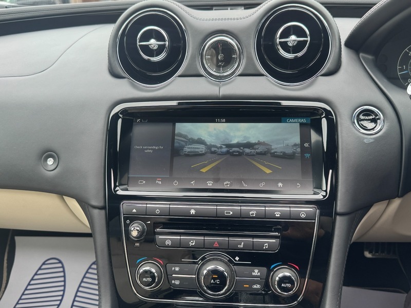 Jaguar XJ Portfolio Grey #38