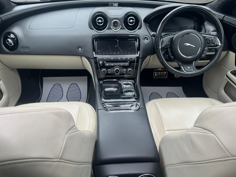 Jaguar XJ Portfolio Grey #35