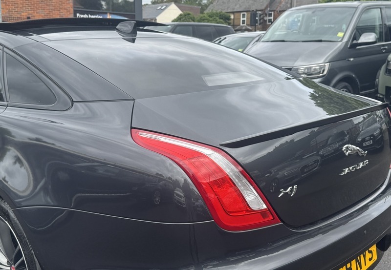 Jaguar XJ Portfolio Grey #14