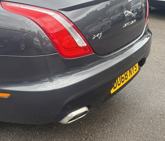 Jaguar XJ Portfolio Grey #16