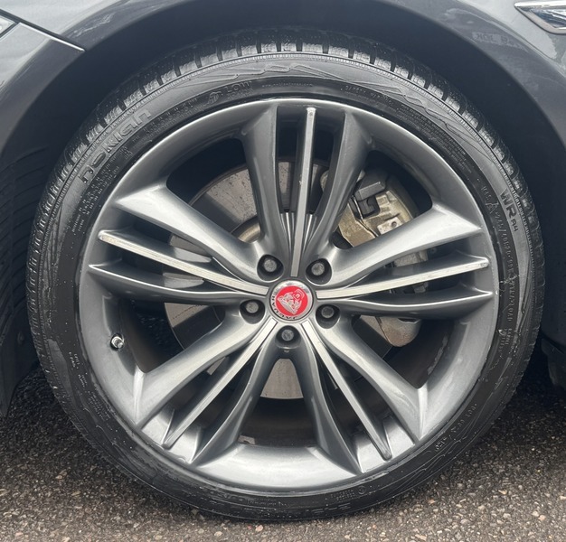 Jaguar XJ Portfolio Grey #21
