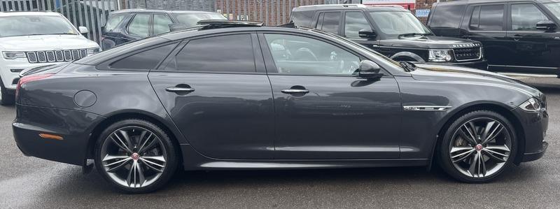 Jaguar XJ 3.0D V6 R-sport Saloon Grey #6