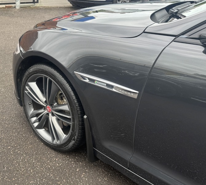 Jaguar XJ Portfolio Grey #20