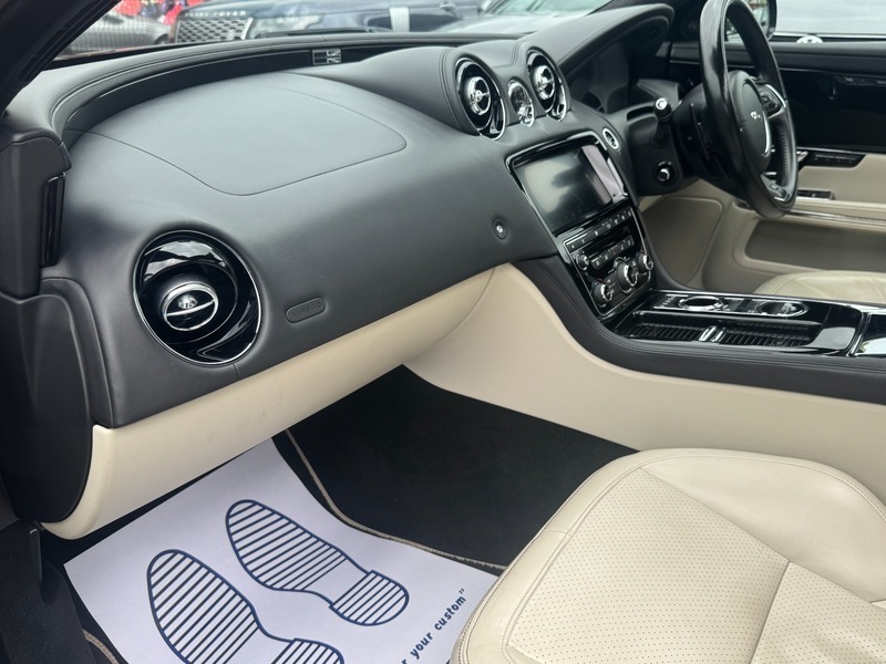 Jaguar XJ Portfolio Grey #53