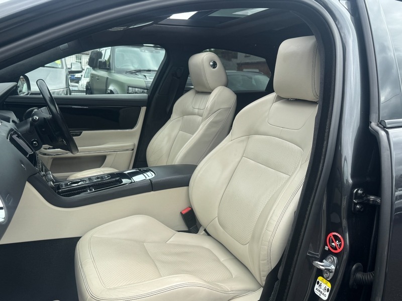 Jaguar XJ Portfolio Grey #27