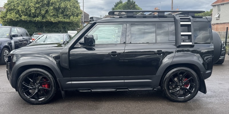 Land Rover Defender 3.0 D250 Mhev S Black #2