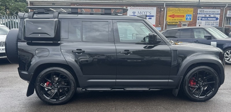 Land Rover Defender 3.0 D250 Mhev S Black #6