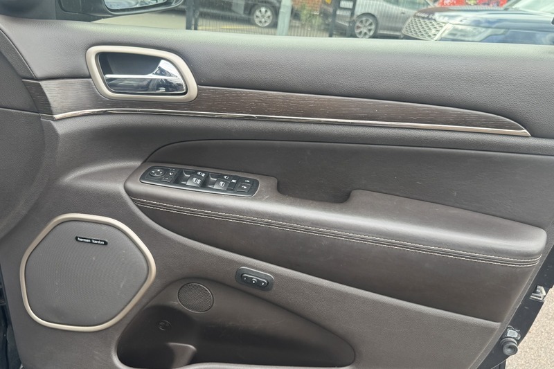 Jeep Grand Cherokee 3.0 V6 Crd Black #50