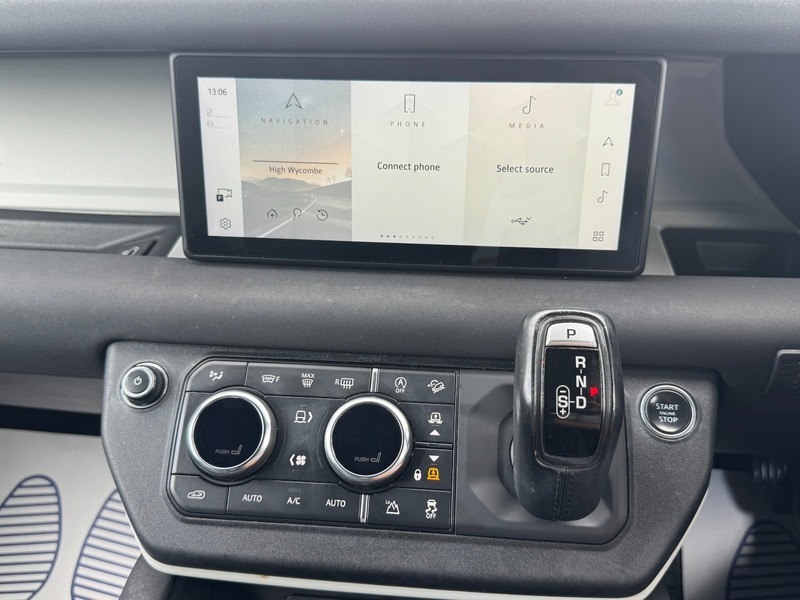 Land Rover Defender 5.0 P525 Carpathian Edition 90 Grey #50